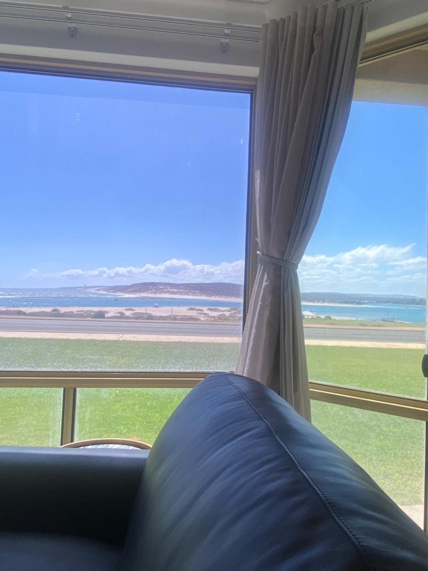 קלבארי Pelican Shore Oceanfront Villa 6 מראה חיצוני תמונה