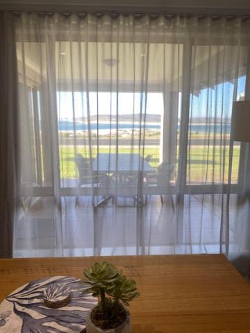 קלבארי Pelican Shore Oceanfront Villa 6 מראה חיצוני תמונה
