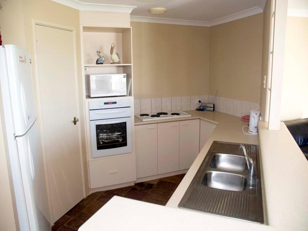 קלבארי Pelican Shore Oceanfront Villa 6 חדר תמונה